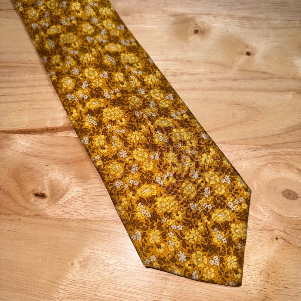 Brooks Brothers Makers Tie Golden Yellow Brown Floral Silk Handmade USA Vtg